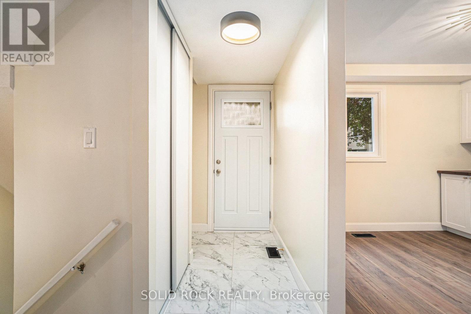 Property at 33 THISTLEDOWN COURT image 3