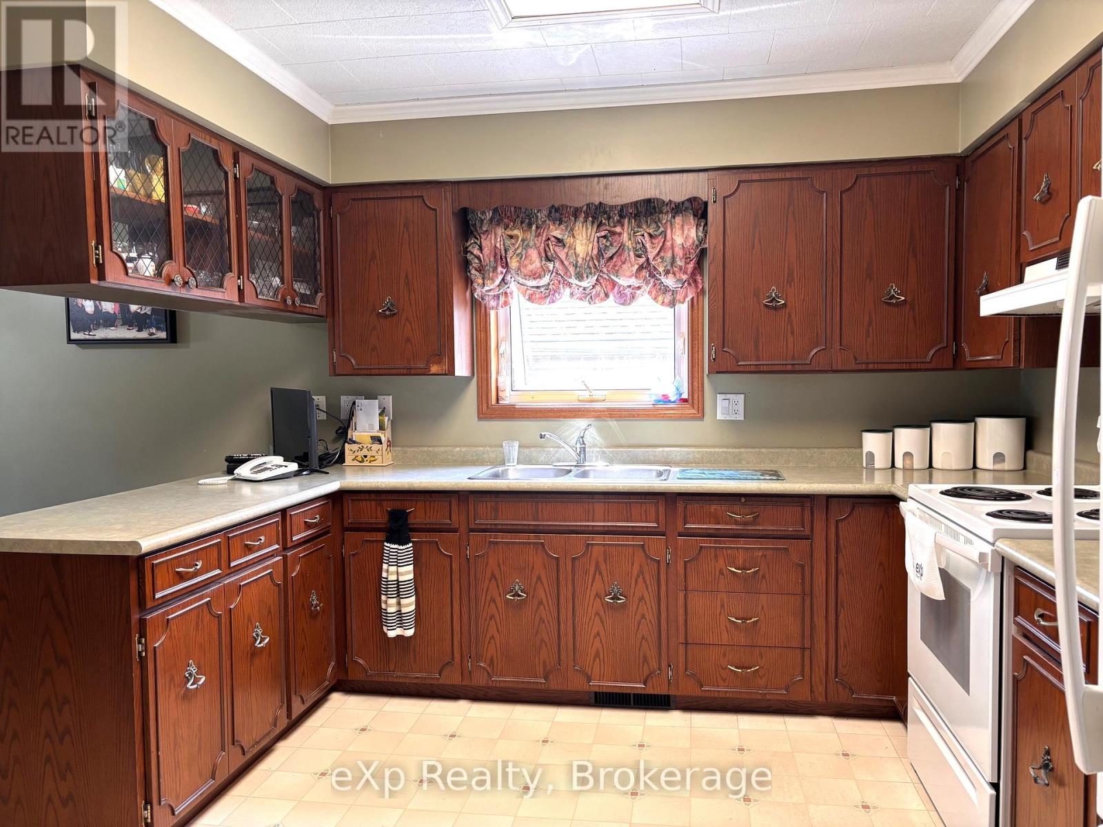 5 Ignatz Street, South Bruce, Ontario  N0G 2J0 - Photo 22 - X12237501