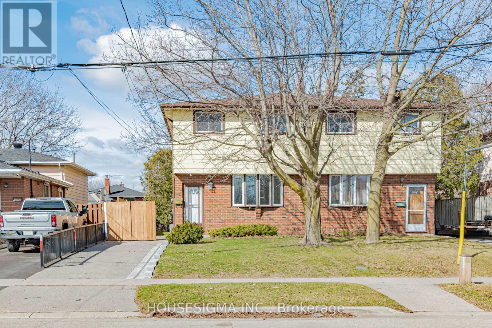 Property at 66 WAVERLY STREET S image 1