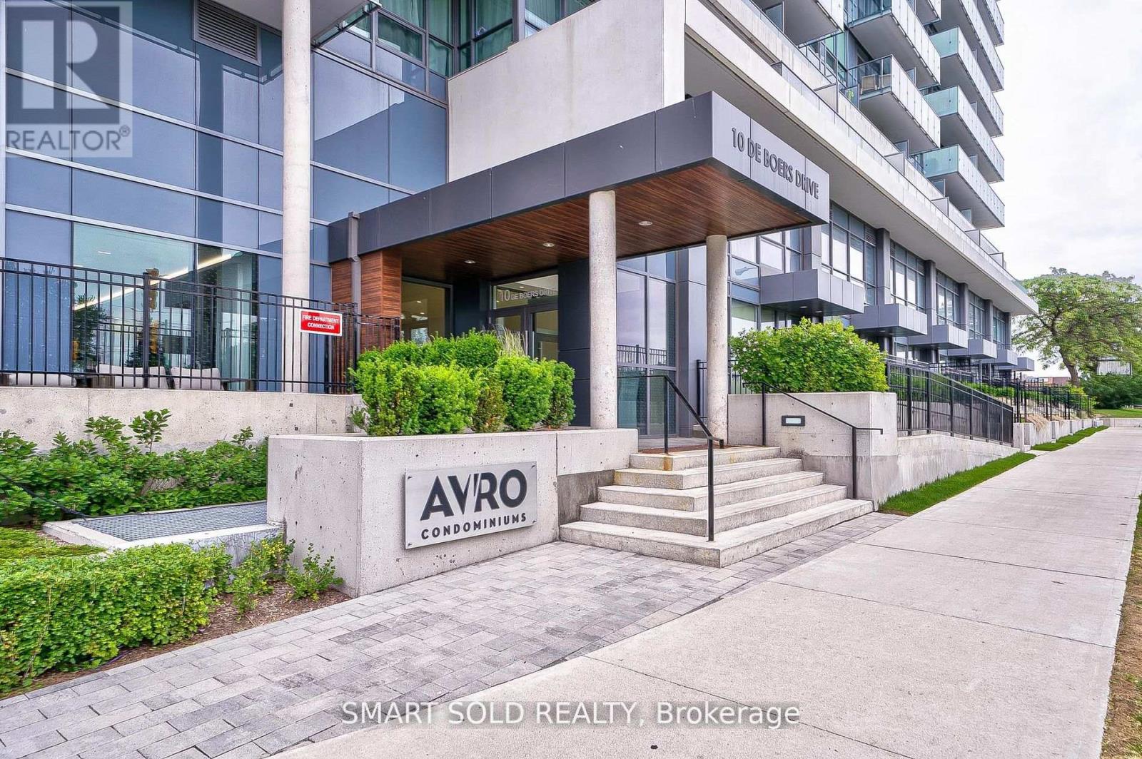 Property at 302 - 10 DE BOERS DRIVE image 4