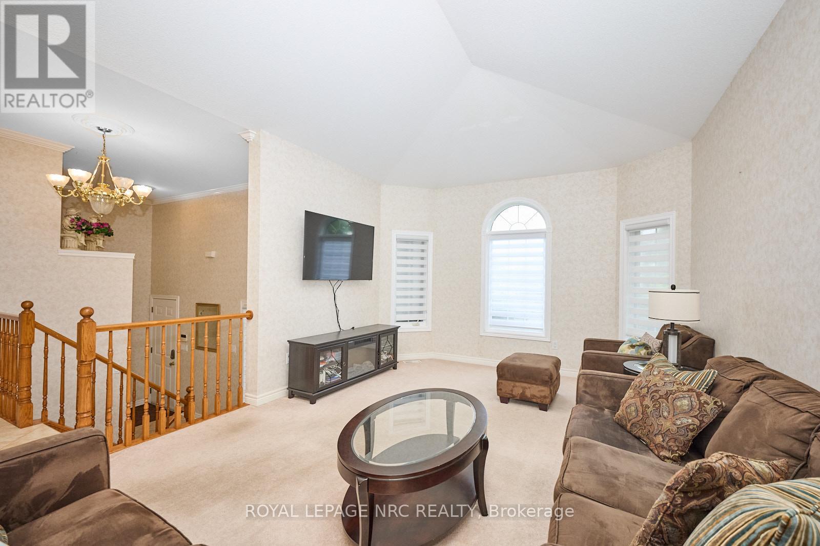 4100 Kalar Road, Niagara Falls, Ontario  L2H 1S6 - Photo 8 - X12231269