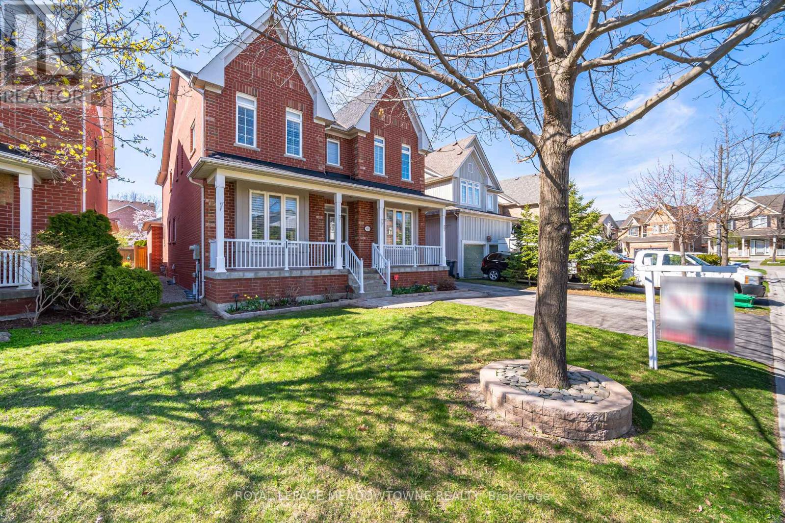 Property at 915 GASLIGHT WAY image 2
