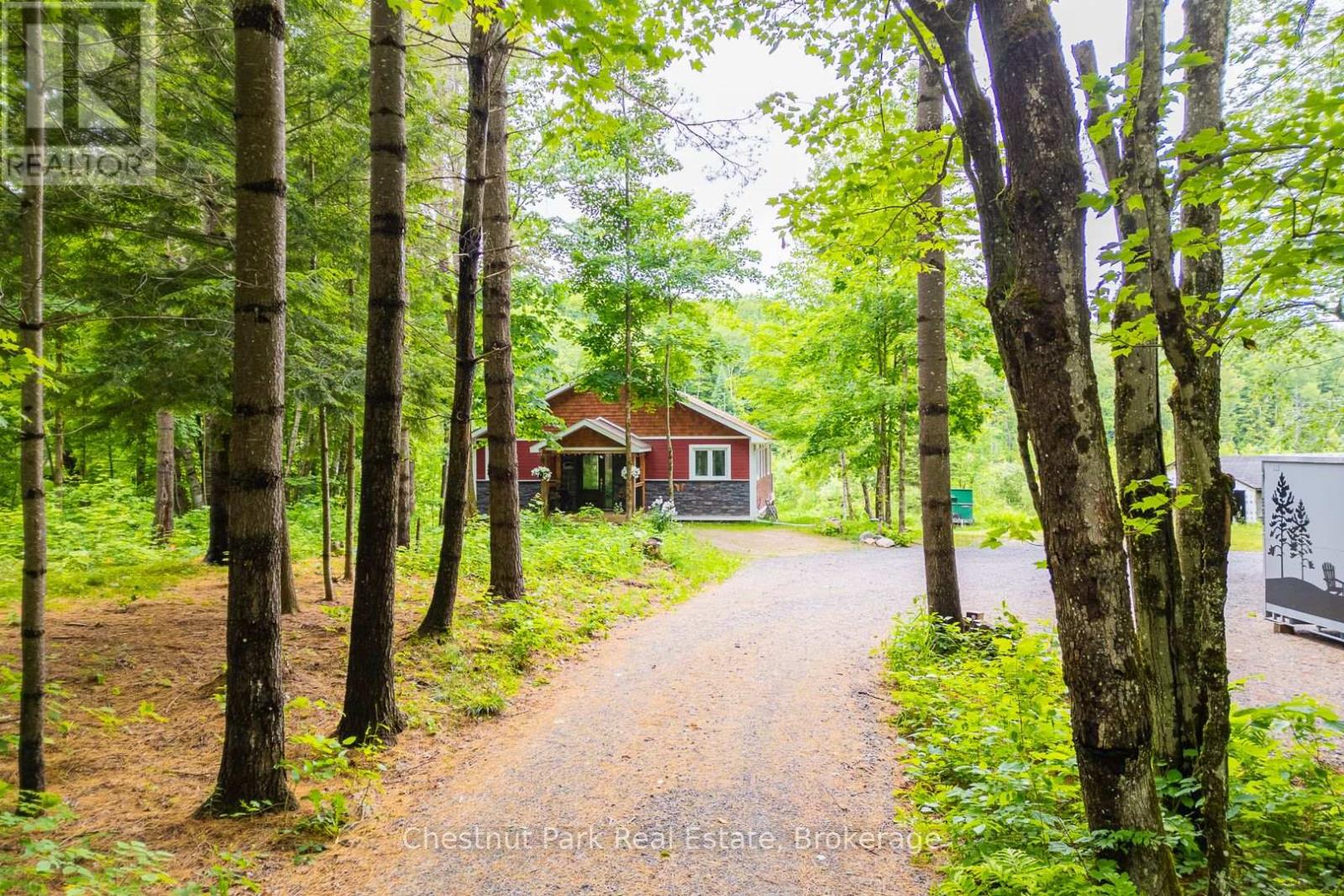 1037 Skeleton Lake 3 Road, Muskoka Lakes, Ontario  P0B 1M0 - Photo 2 - X12237540