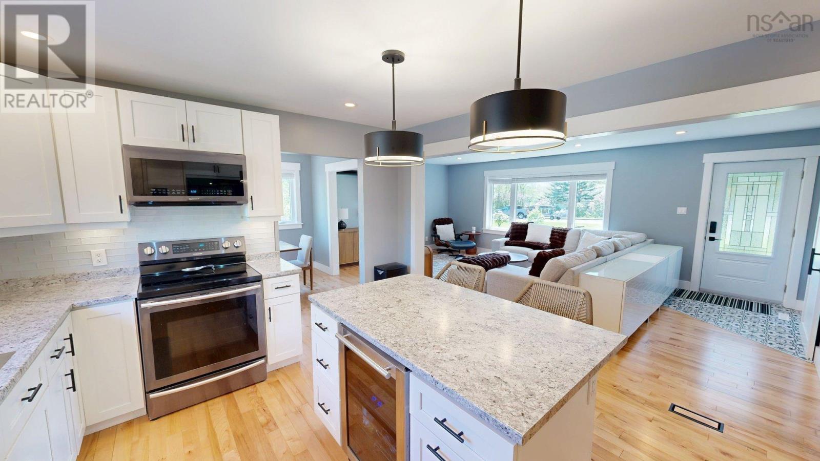 Property at 35 Smith Avenue image 5