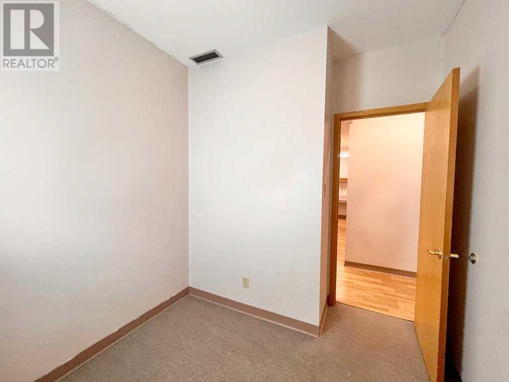 4131 Bow Trail Sw, Calgary, Alberta  T3C 2E9 - Photo 6 - A2222116