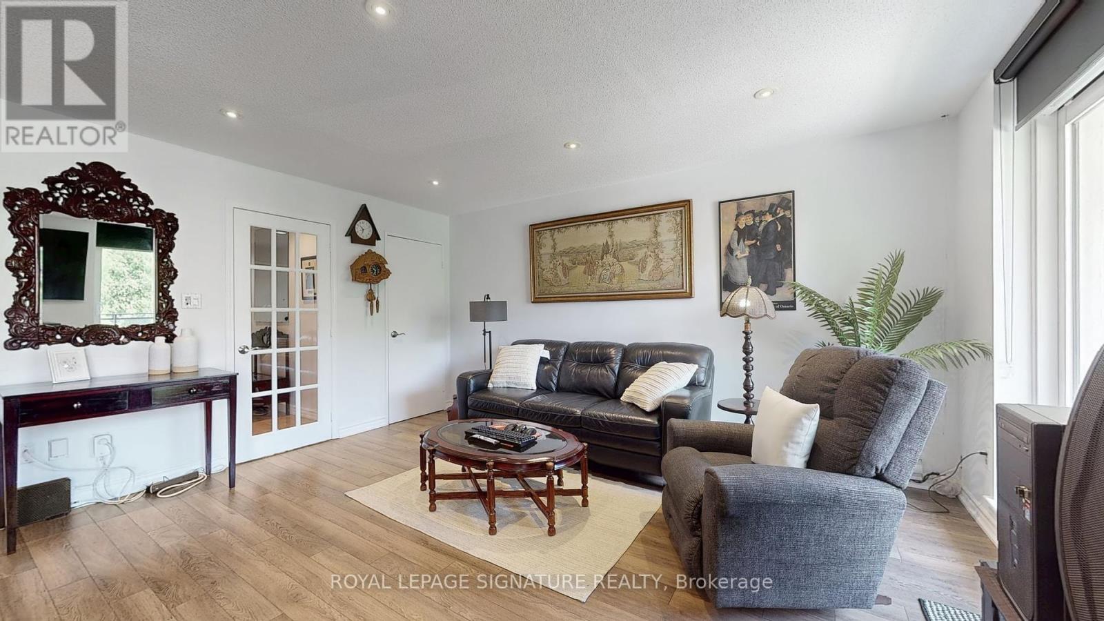Property at 190 - 20 MOONSTONE BYWAY image 2