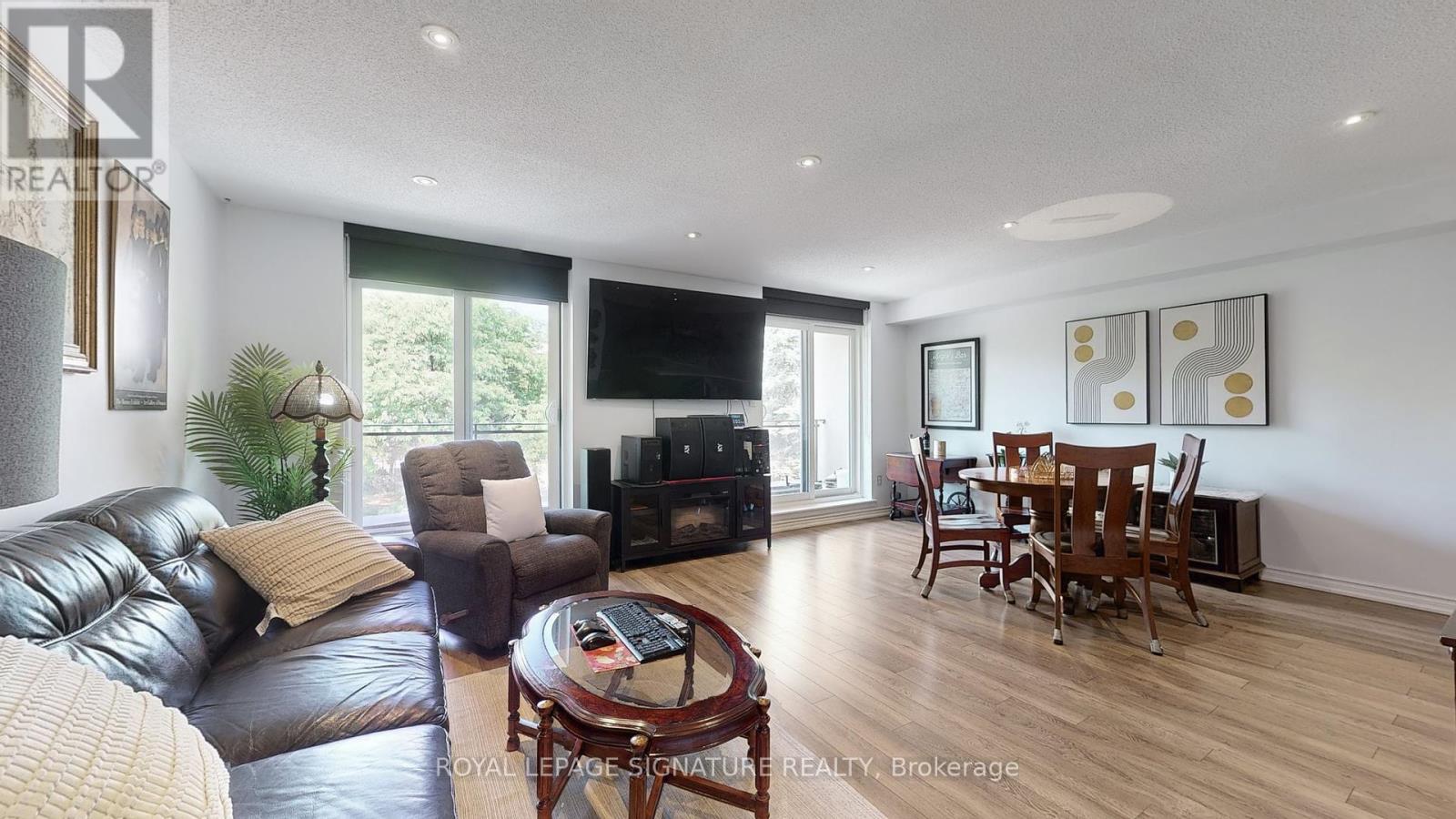 Property at 190 - 20 MOONSTONE BYWAY image 4
