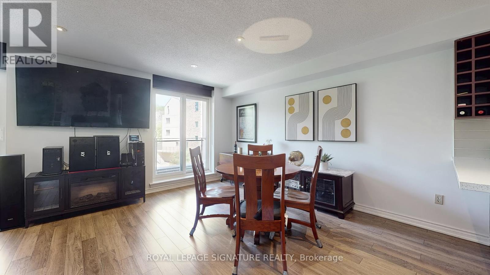 Property at 190 - 20 MOONSTONE BYWAY image 5