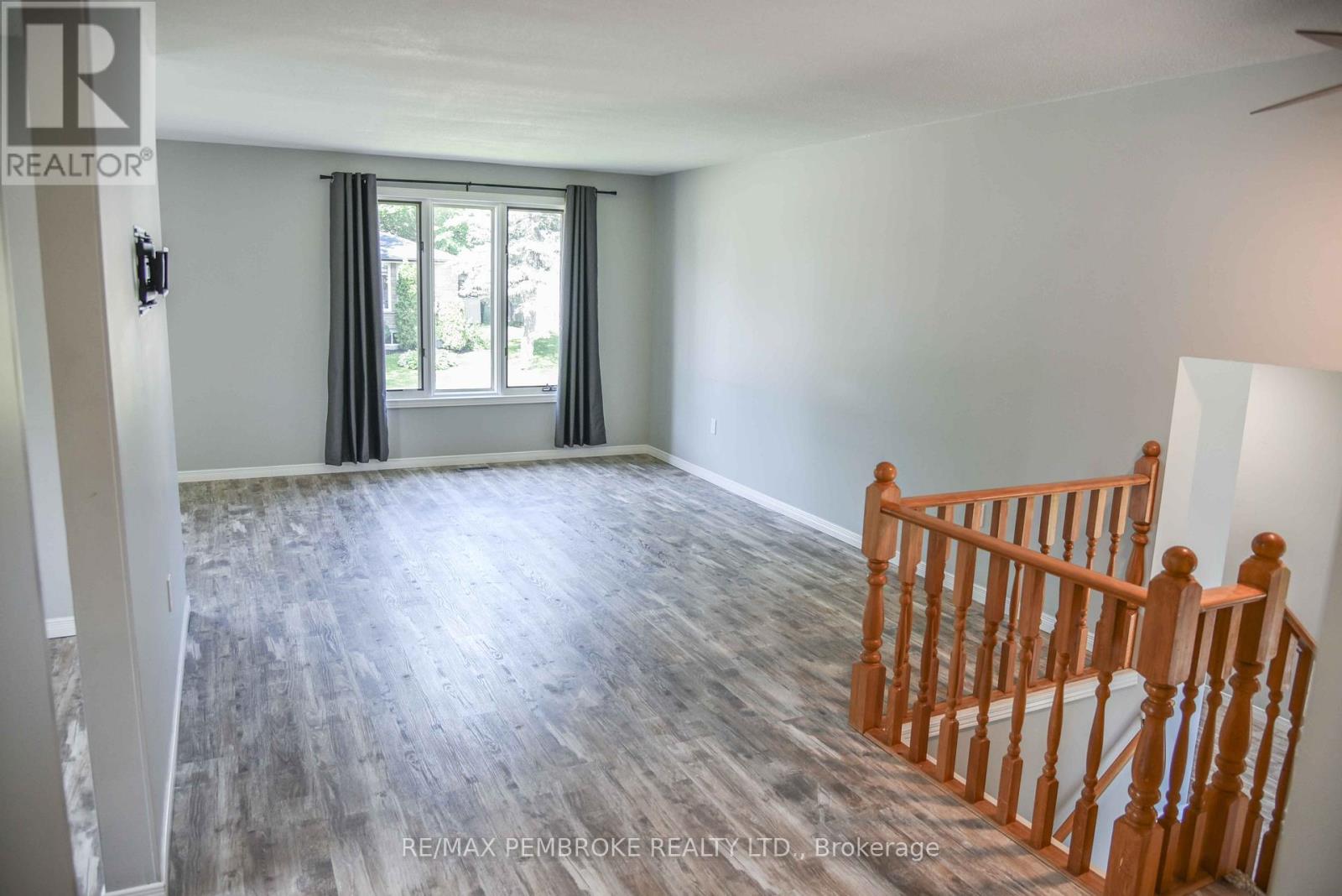 535 Fraser Street, Pembroke, Ontario  K8A 1Z2 - Photo 12 - X12237629