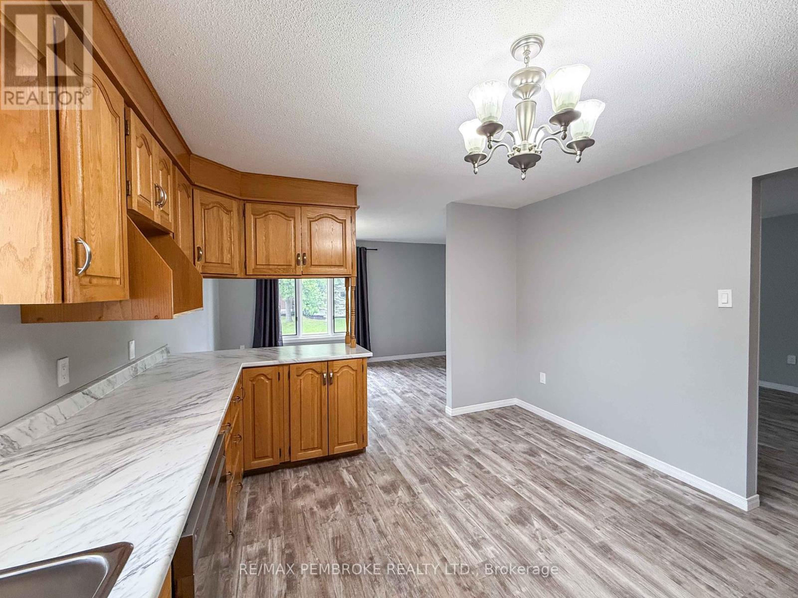 535 Fraser Street, Pembroke, Ontario  K8A 1Z2 - Photo 19 - X12237629