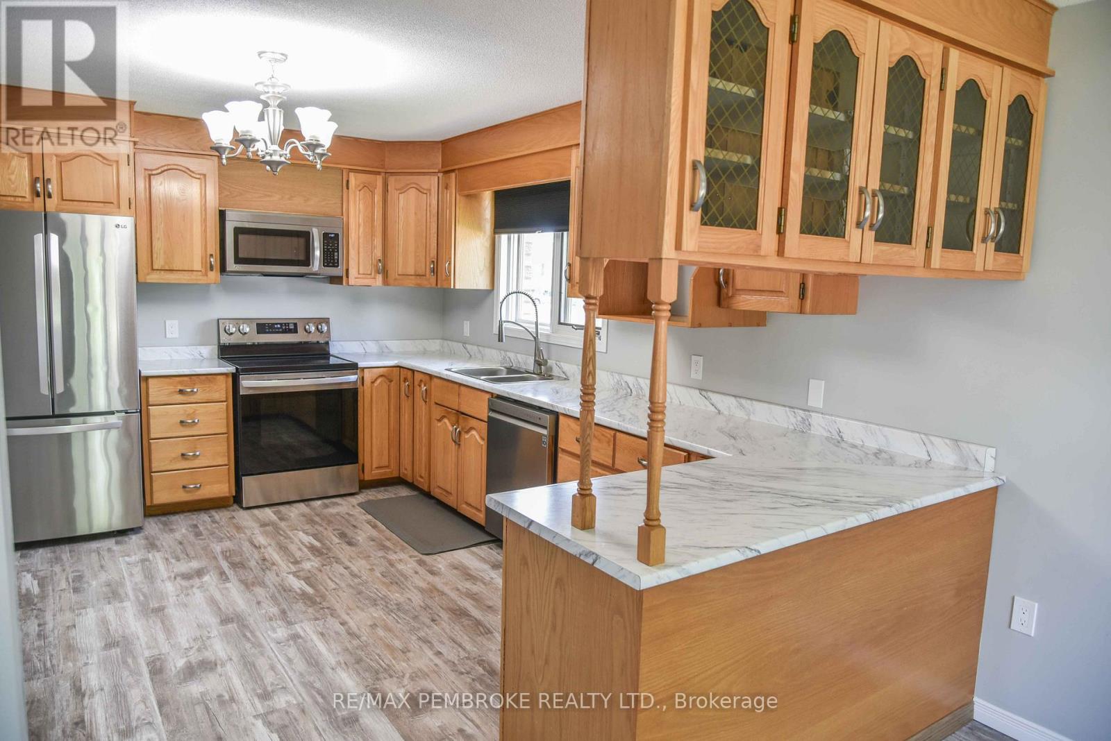 535 Fraser Street, Pembroke, Ontario  K8A 1Z2 - Photo 22 - X12237629