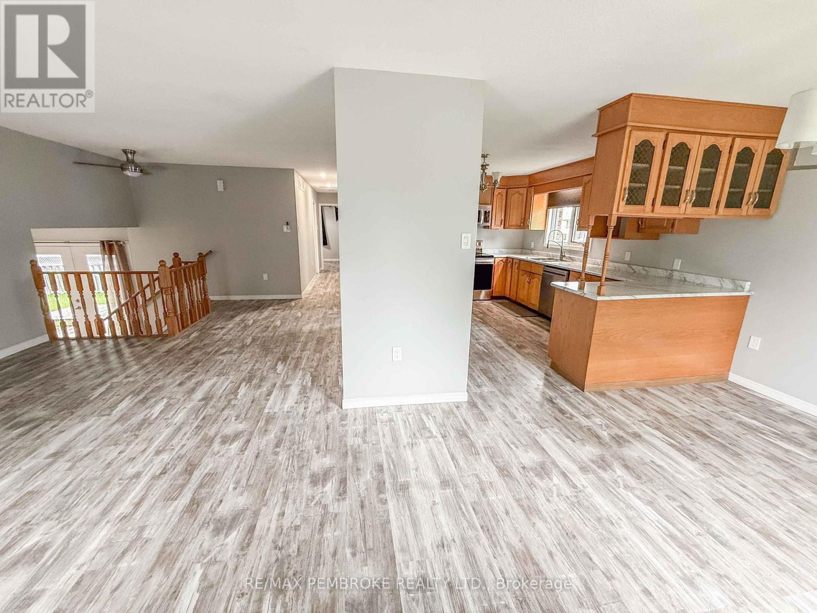 535 Fraser Street, Pembroke, Ontario  K8A 1Z2 - Photo 24 - X12237629