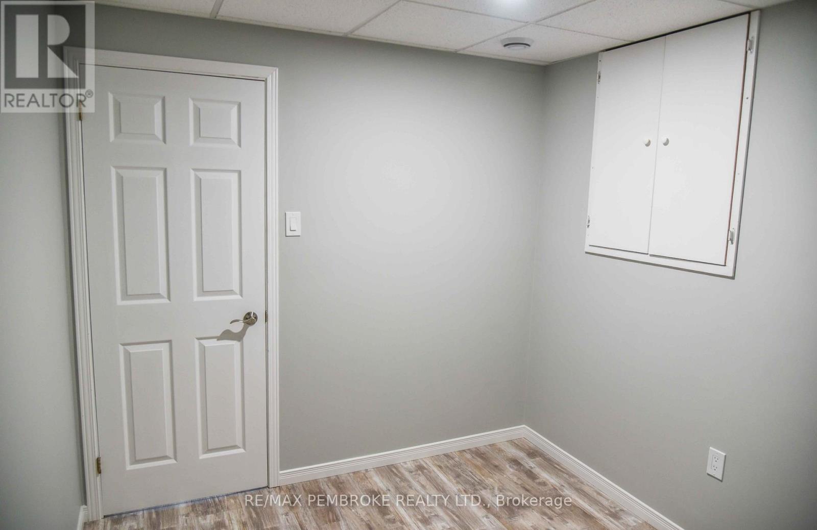 535 Fraser Street, Pembroke, Ontario  K8A 1Z2 - Photo 40 - X12237629