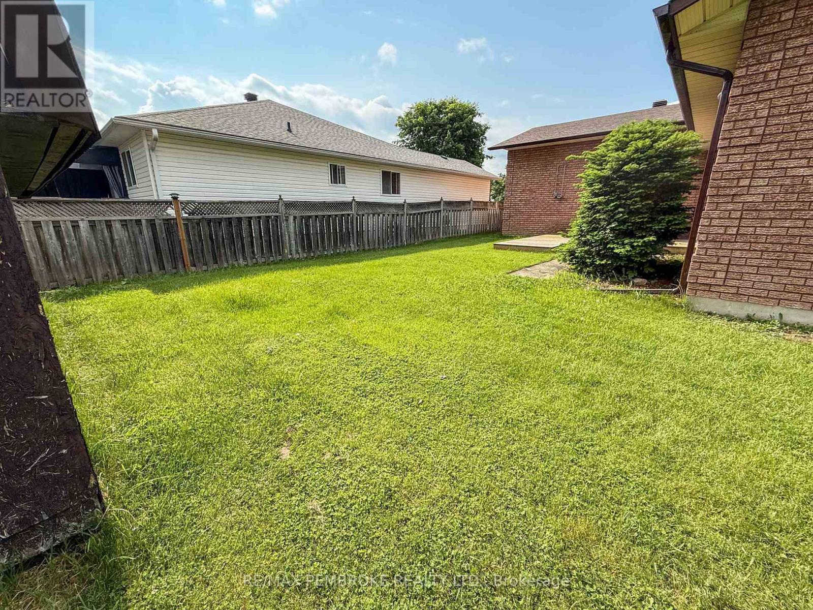 535 Fraser Street, Pembroke, Ontario  K8A 1Z2 - Photo 44 - X12237629