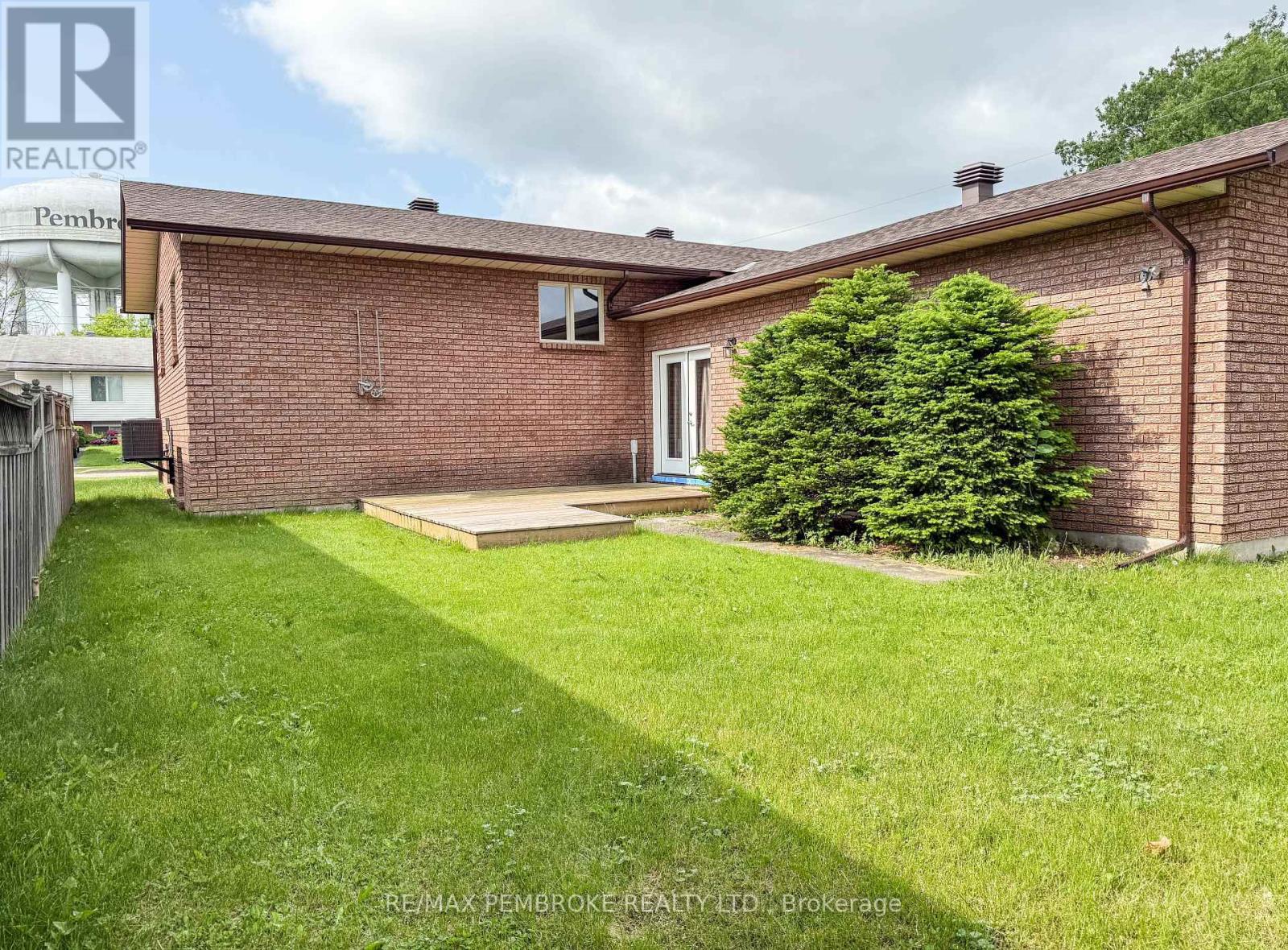 535 Fraser Street, Pembroke, Ontario  K8A 1Z2 - Photo 47 - X12237629