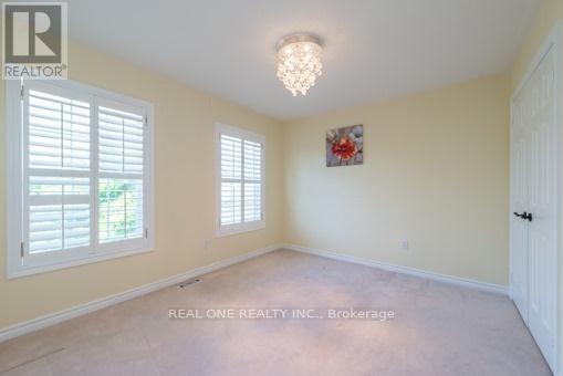 63 The Fairways, Markham, Ontario  L6C 2A4 - Photo 13 - N12237604