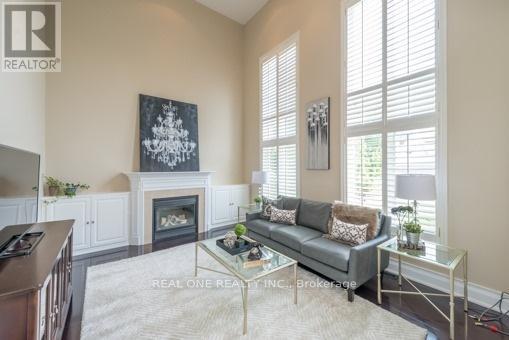 63 The Fairways, Markham, Ontario  L6C 2A4 - Photo 7 - N12237604