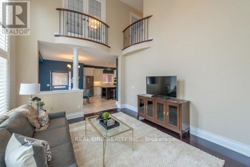 63 The Fairways, Markham, Ontario  L6C 2A4 - Photo 8 - N12237604
