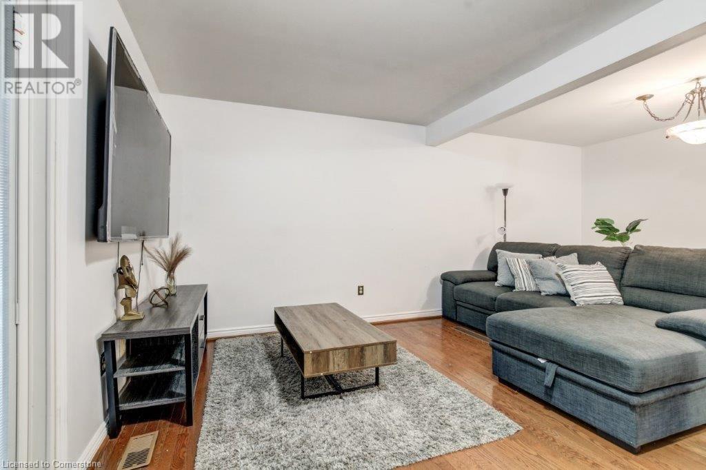 Photo 5 of 26 for 561 Princess Avenue Unit# 2