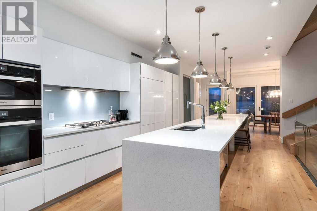 Property at 1719 13 Street SW image 4