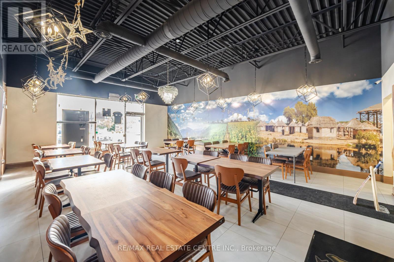 68 - 4700 Ridgeway Drive, Mississauga (Churchill Meadows), Ontario  L5M 7C4 - Photo 4 - W12235806