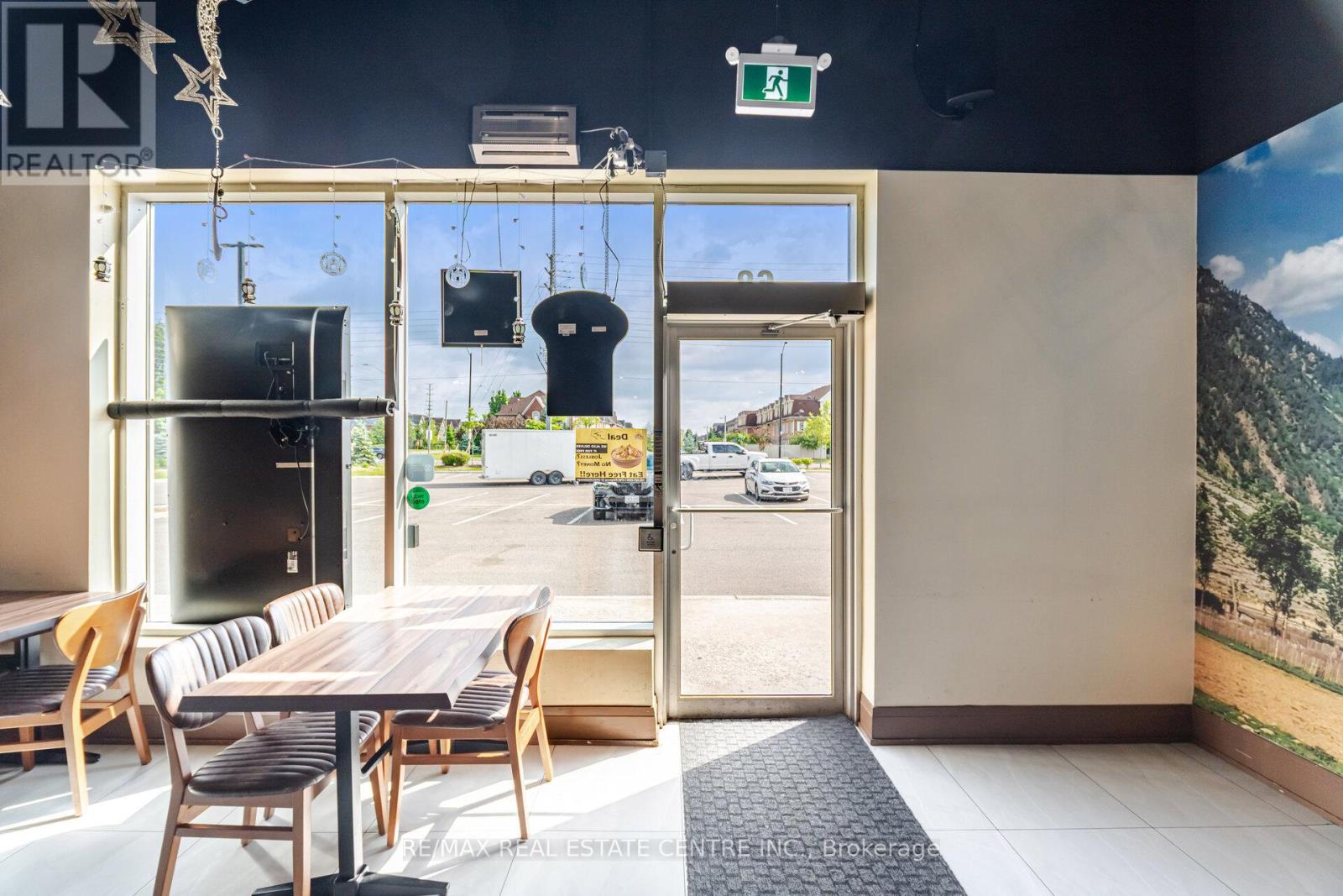 68 - 4700 Ridgeway Drive, Mississauga (Churchill Meadows), Ontario  L5M 7C4 - Photo 7 - W12235806