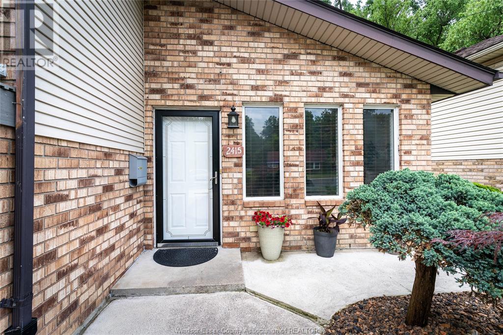 Property at 2415 CABANA ROAD W image 4