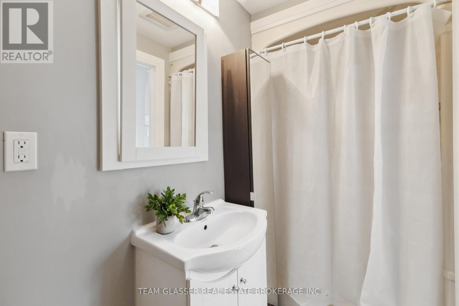 768 Glasgow Street, London East, Ontario  N5Y 1V9 - Photo 19 - X12237703