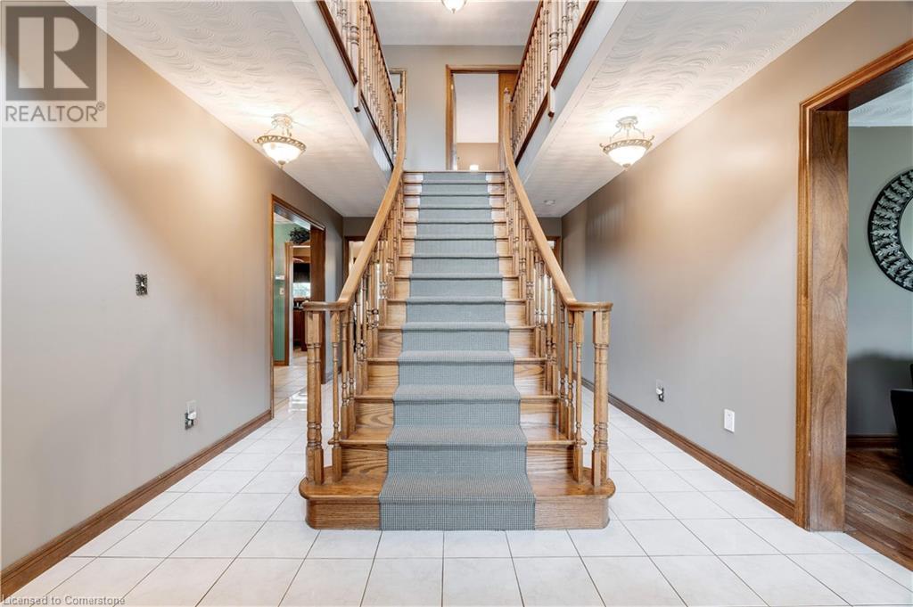 9 Sugarberry Court, Stoney Creek, Ontario  L8E 5E6 - Photo 15 - 40740429