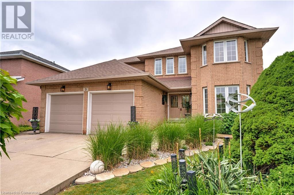 Property at 9 SUGARBERRY Court image 2