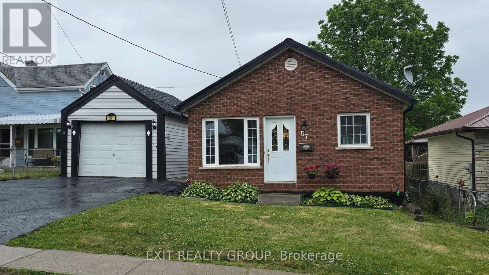 Property at 57 PRINCE OF WALES DRIVE image 3