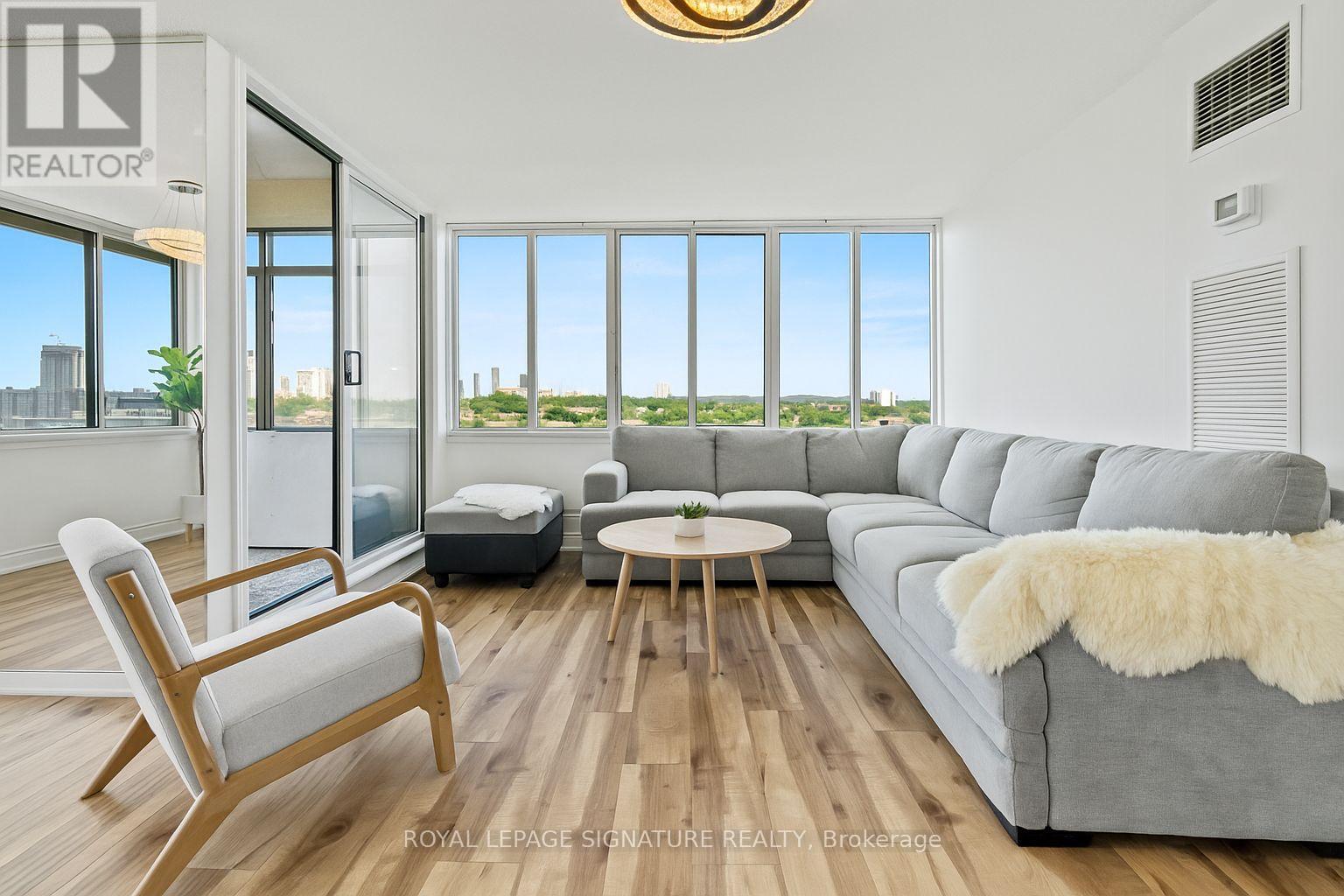 1016 - 1320 MISSISSAUGA VALLEY BOULEVARD, Mississauga, Ontario