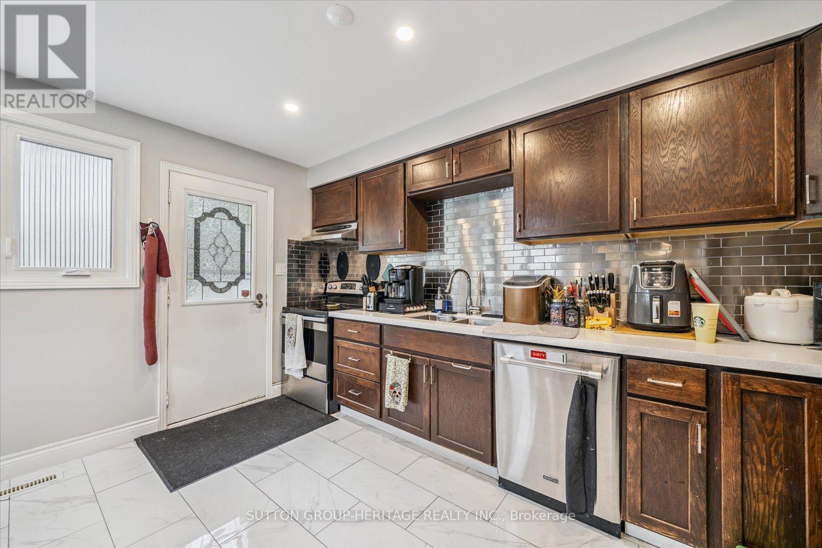 Property at 705 ANDERSON STREET image 5
