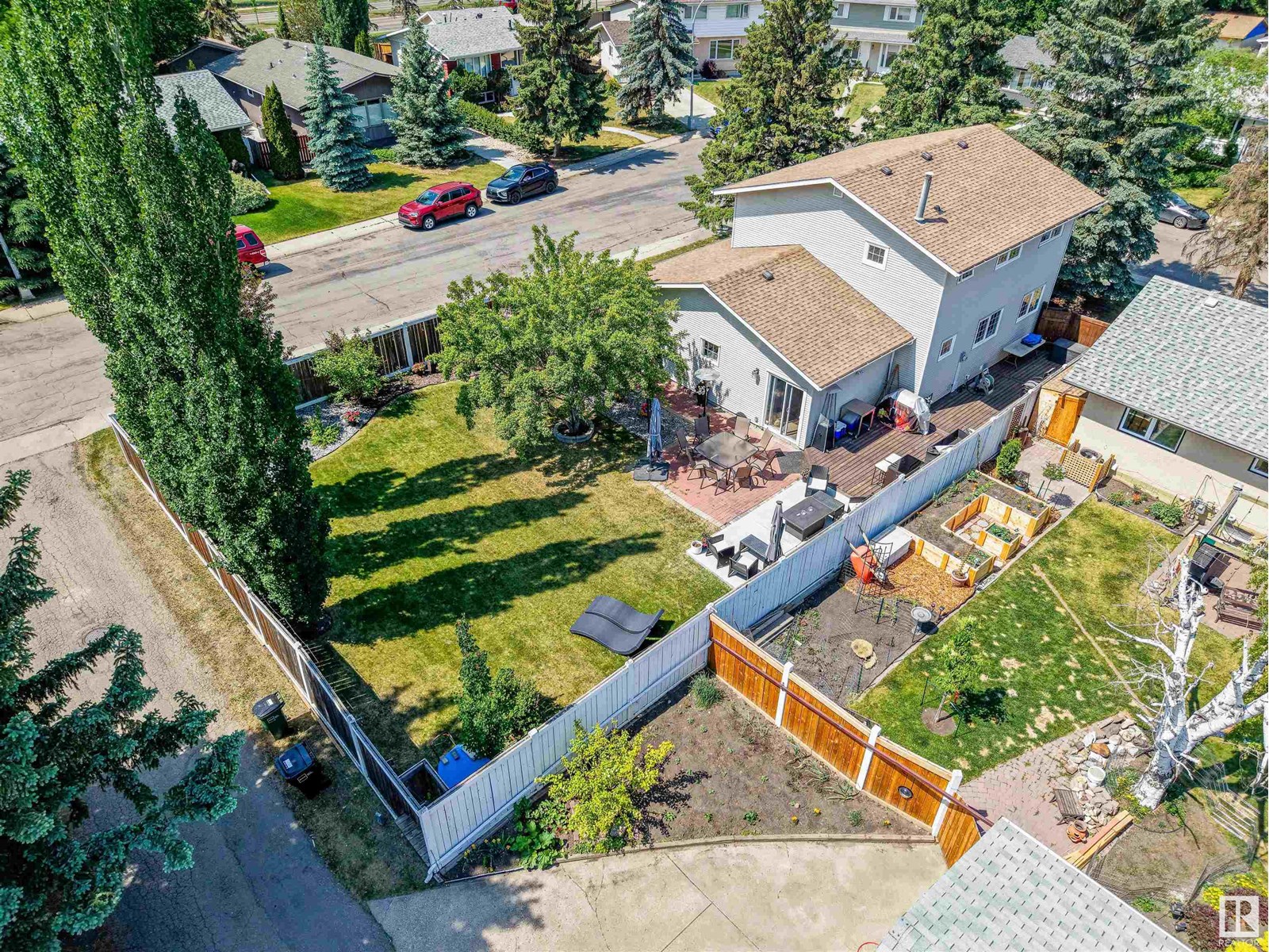 Property at 3807 118 ST NW image 1