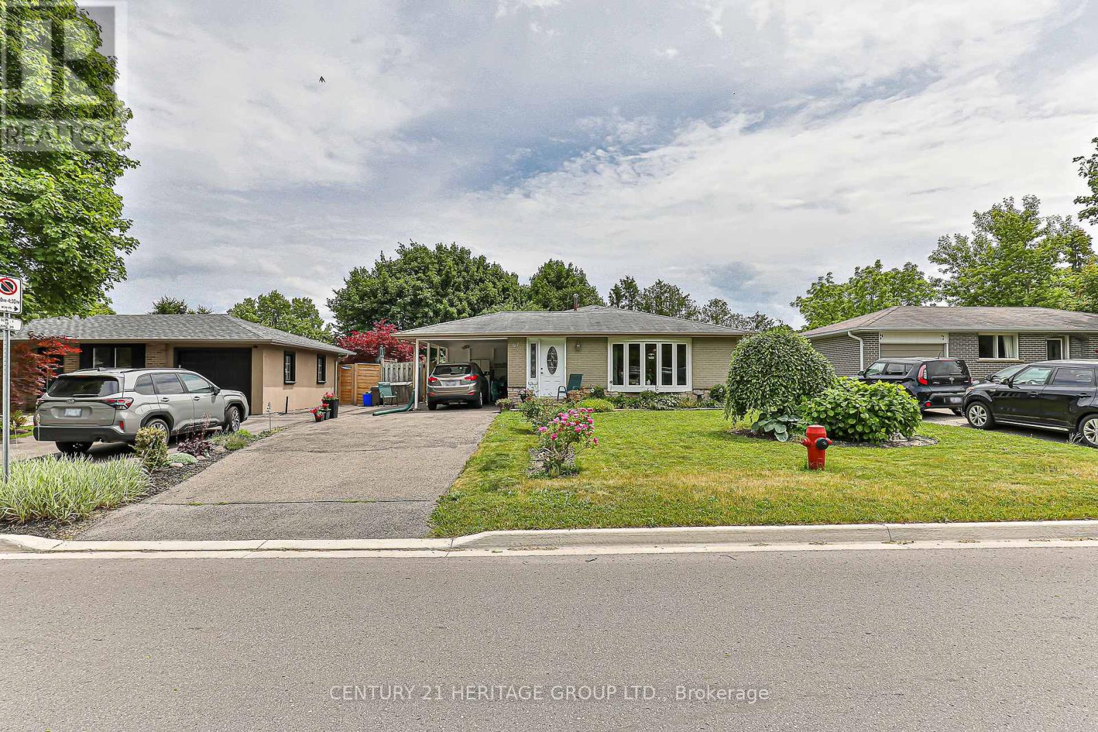 67 DEVINS DRIVE, Aurora, Ontario