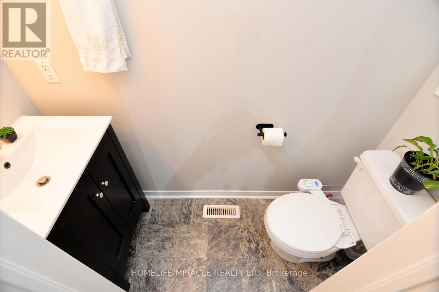 37 Prairie Rose Circle, Brampton, Ontario  L6R 1R6 - Photo 24 - W12237694