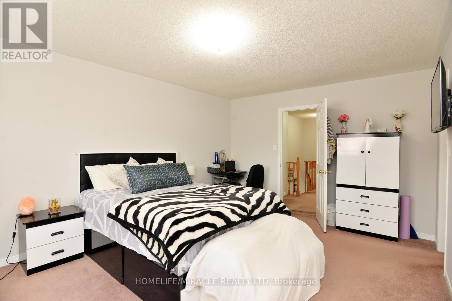 37 Prairie Rose Circle, Brampton, Ontario  L6R 1R6 - Photo 33 - W12237694