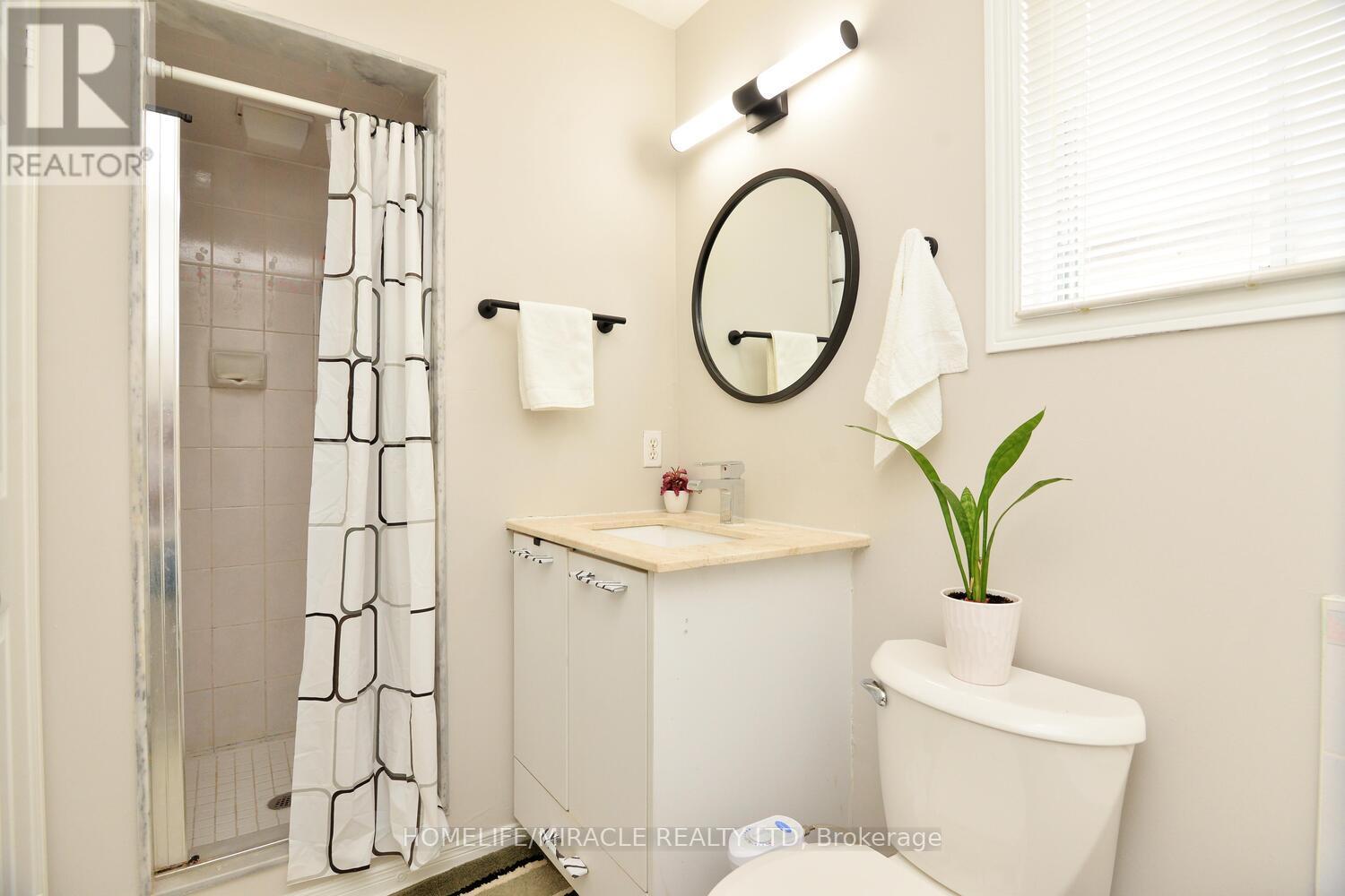 37 Prairie Rose Circle, Brampton, Ontario  L6R 1R6 - Photo 36 - W12237694