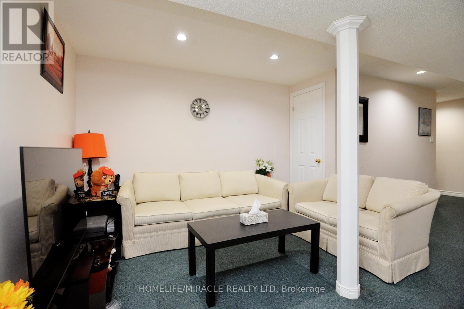 37 Prairie Rose Circle, Brampton, Ontario  L6R 1R6 - Photo 43 - W12237694