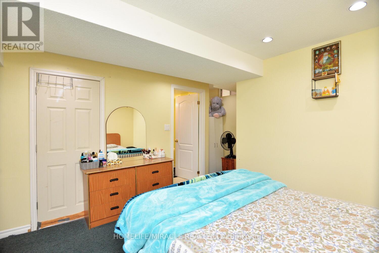 37 Prairie Rose Circle, Brampton, Ontario  L6R 1R6 - Photo 45 - W12237694