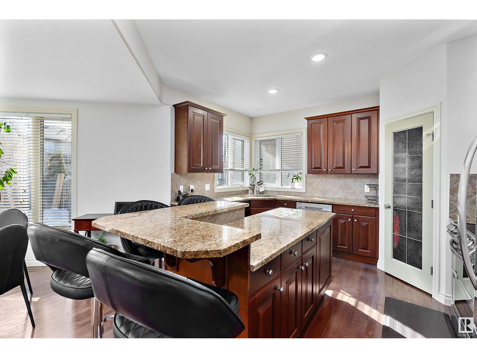 Property at 3411 MACNEIL LINK LI NW image 4