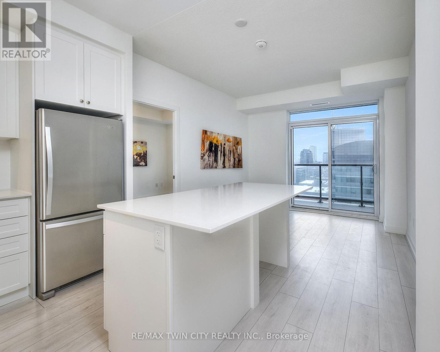 1201 - 55 Duke Street W, Kitchener, Ontario  N2P 0B9 - Photo 14 - X12237732