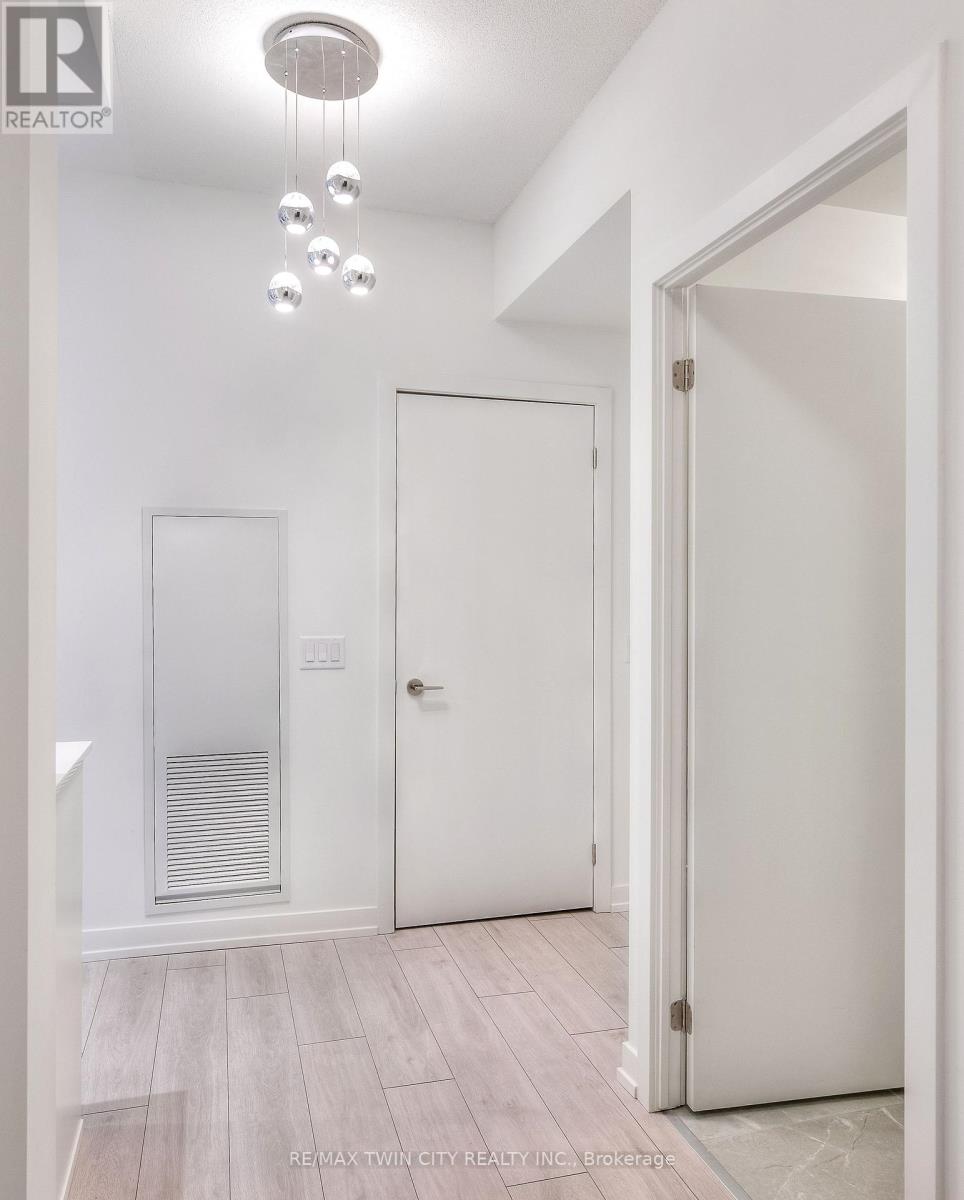 1201 - 55 Duke Street W, Kitchener, Ontario  N2P 0B9 - Photo 2 - X12237732