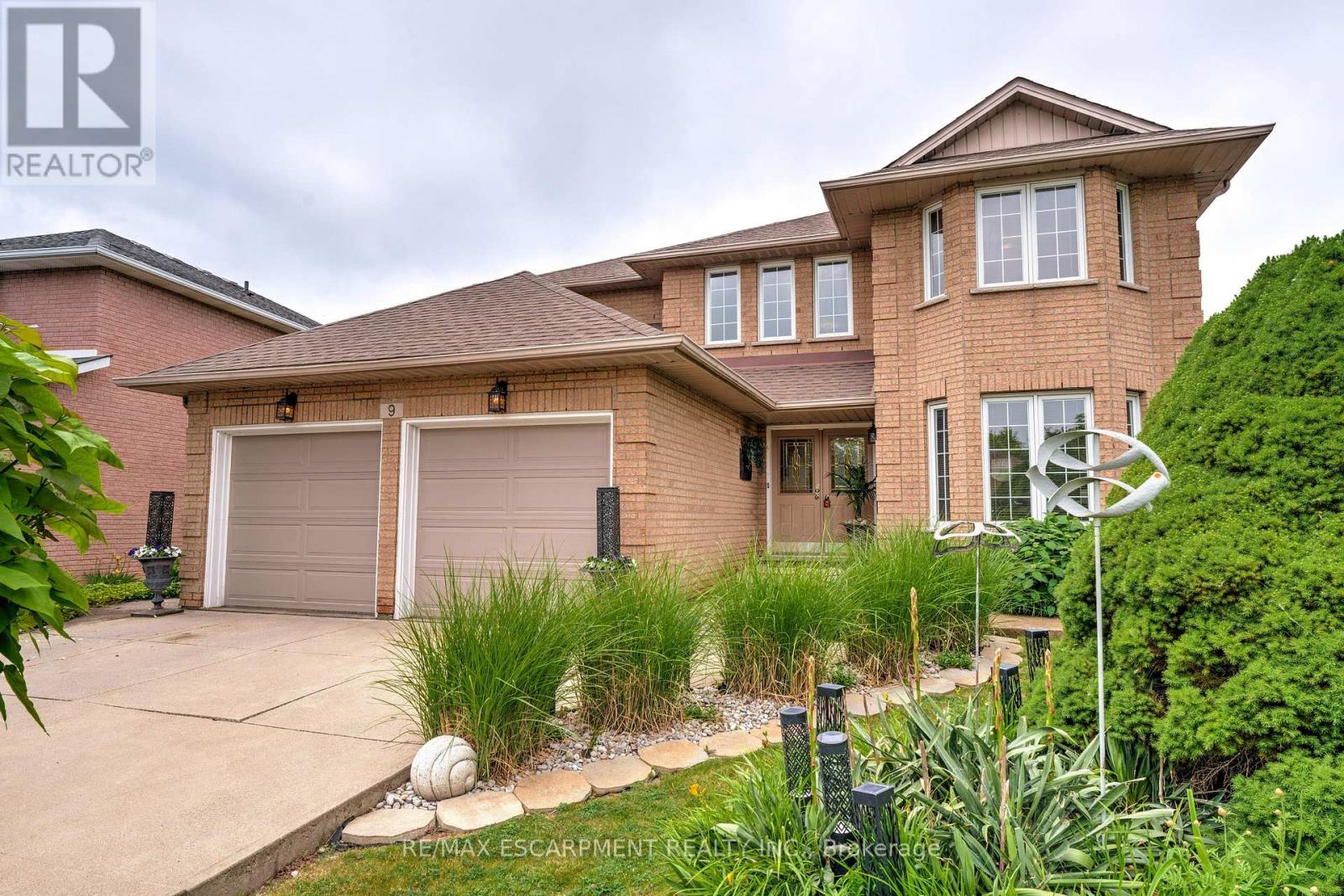 Property at 9 SUGARBERRY COURT image 2