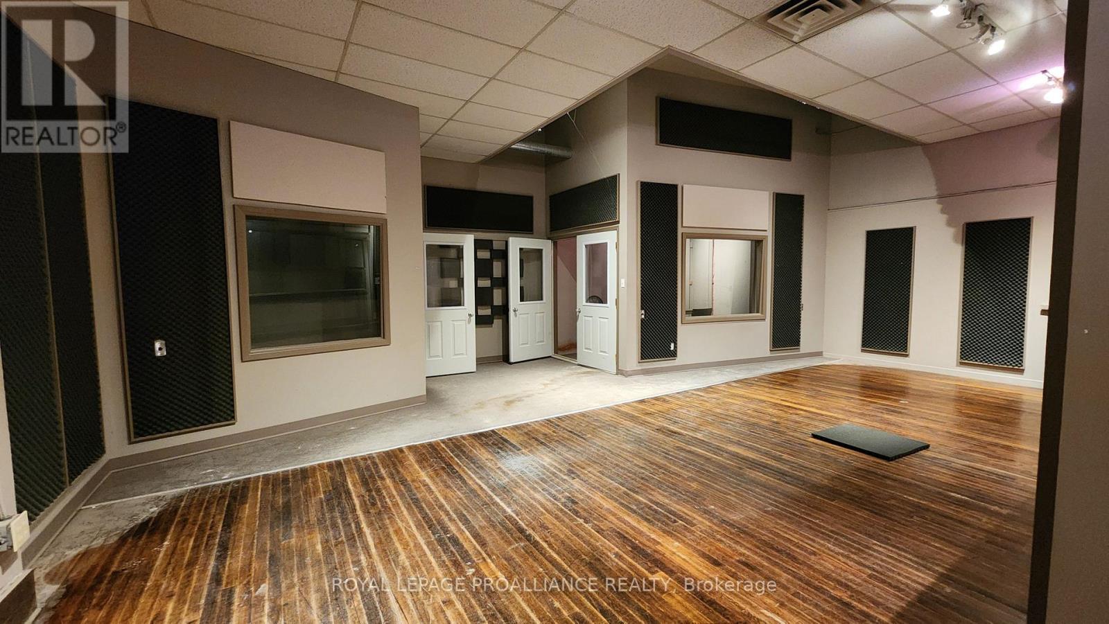 261 Front Street, Belleville, Ontario  K8N 2Z6 - Photo 12 - X12237787