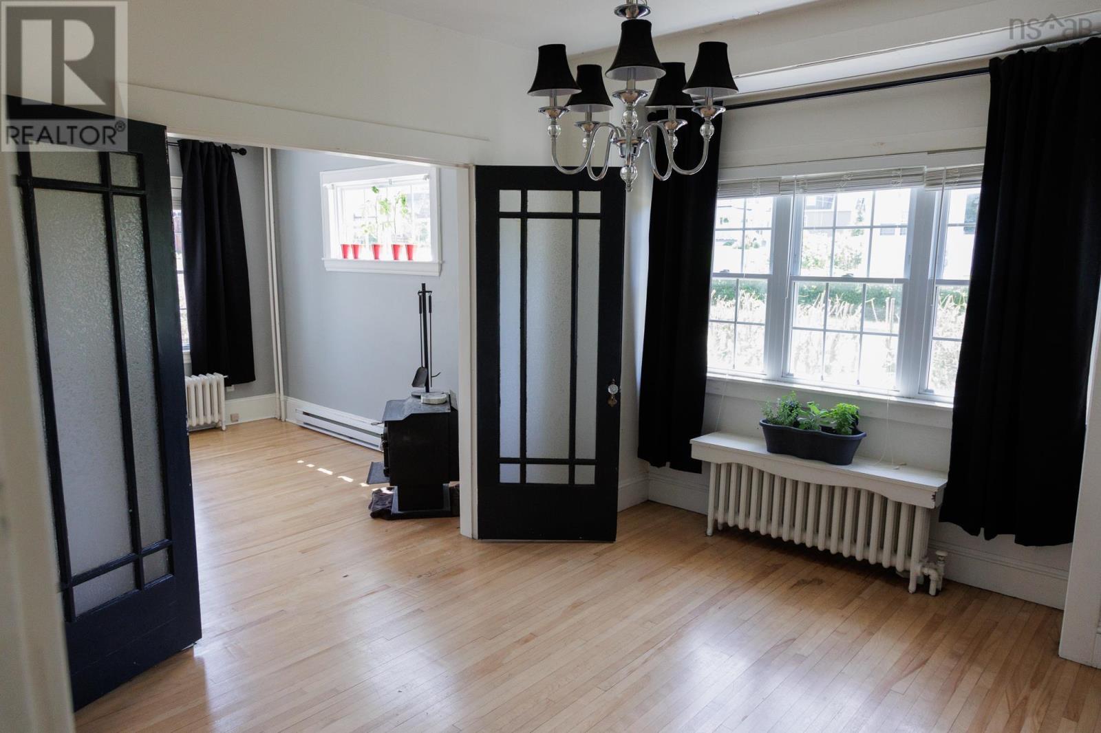 601 George Street, New Waterford, Nova Scotia  B1H 4E4 - Photo 19 - 202515350