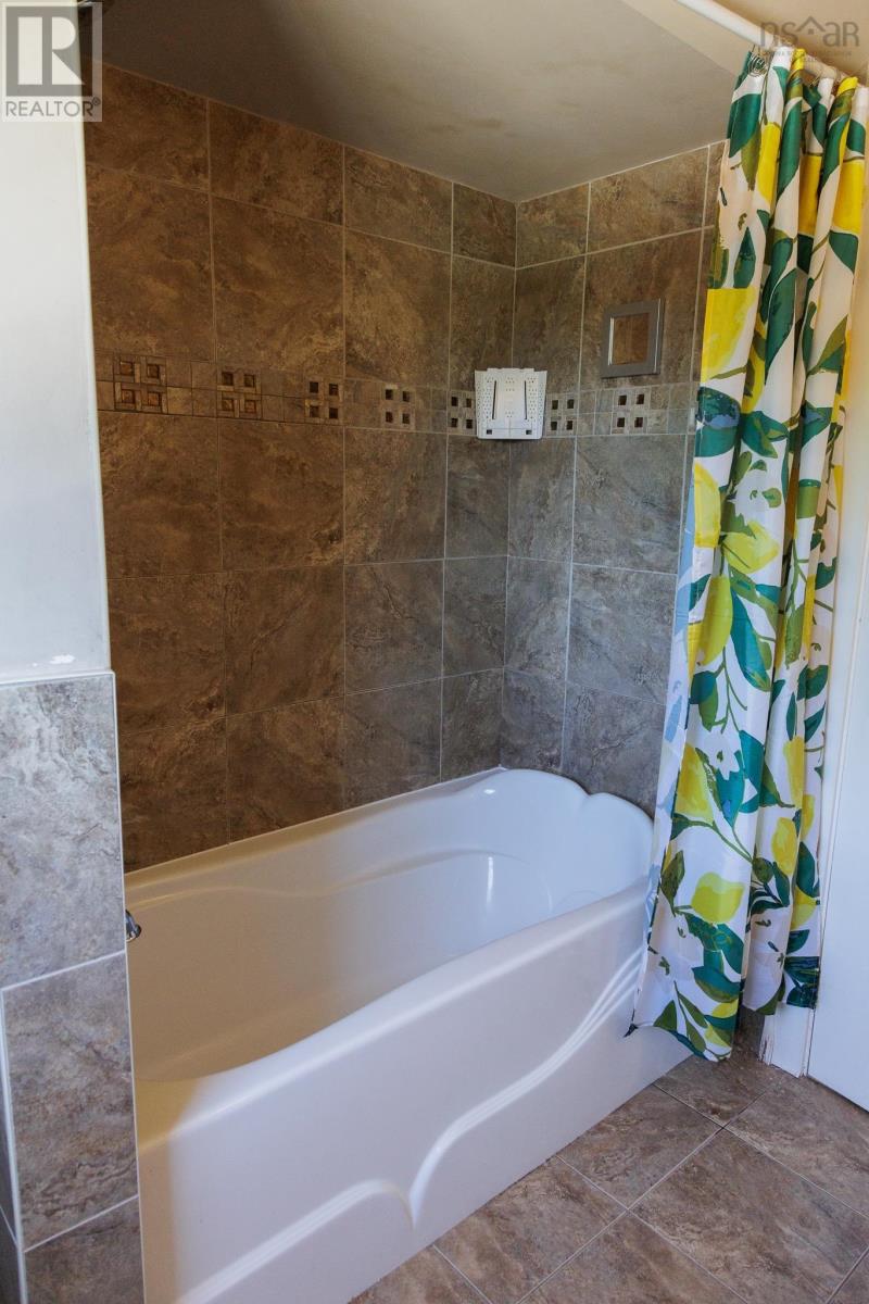 601 George Street, New Waterford, Nova Scotia  B1H 4E4 - Photo 31 - 202515350