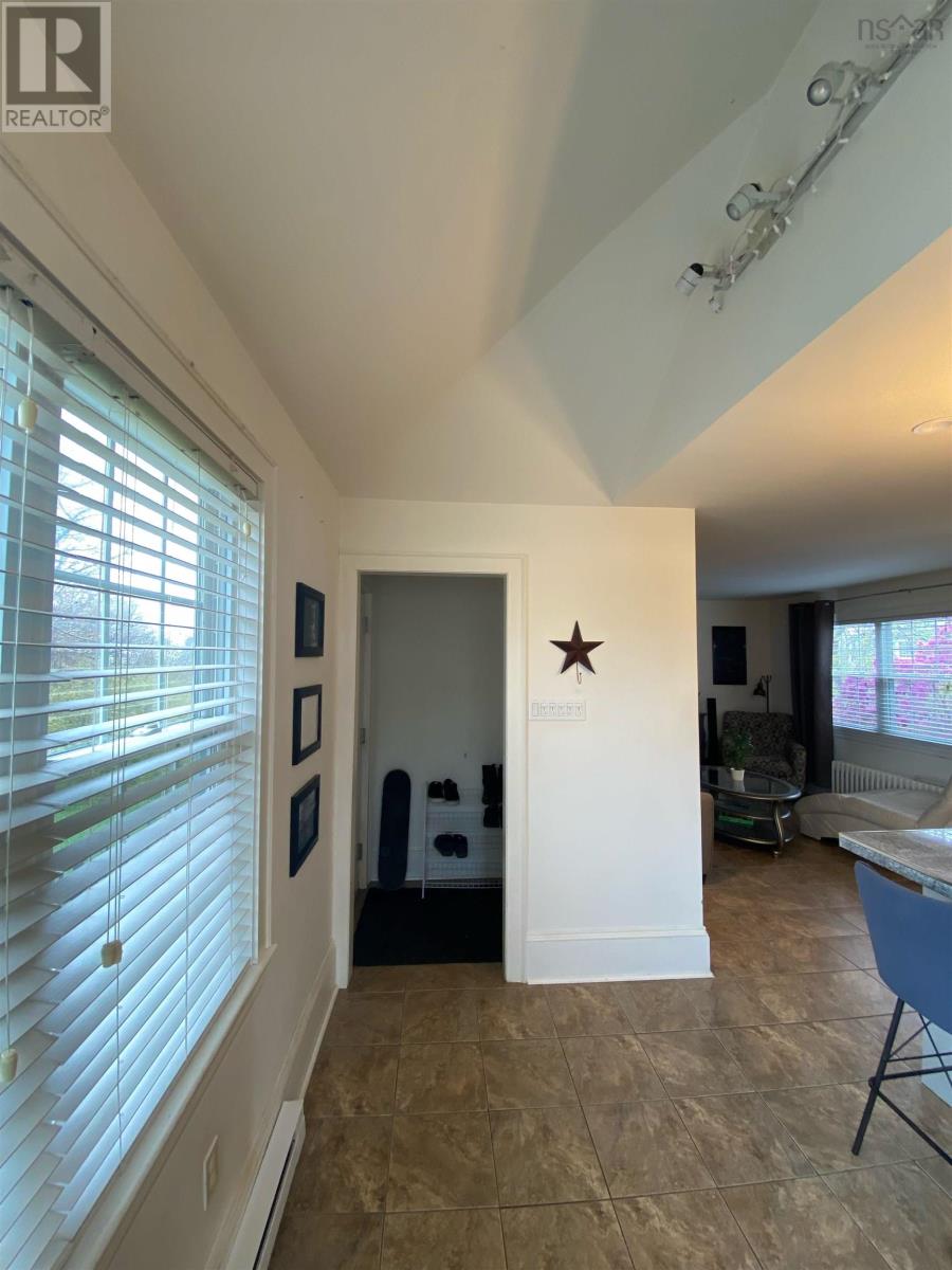 601 George Street, New Waterford, Nova Scotia  B1H 4E4 - Photo 9 - 202515350