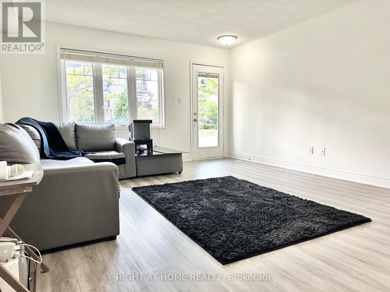 9 - 3070 Thomas Street, Mississauga, Ontario  L5M 0T2 - Photo 7 - W12237769