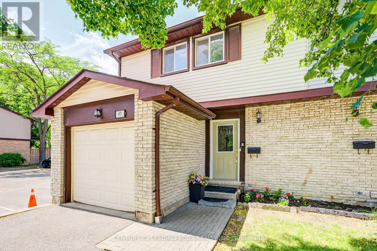 Property at 97 - 45 HANSEN ROAD image 3